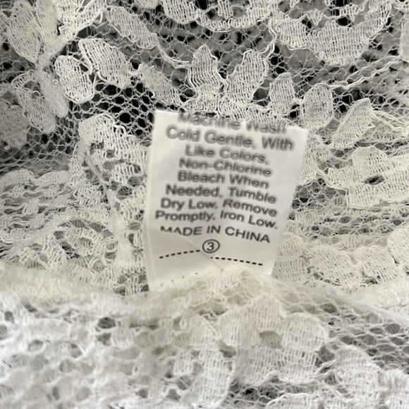 White Lace Blouse Mock Neck sz S - Picture 8 of 14